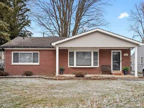 23625 LYNNHURST Street, Macomb, MI 48042