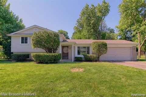 6992 LESLEE CREST Drive, West Bloomfield, MI 48322