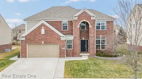 49159 Gaviota Lane, Macomb, MI 48044