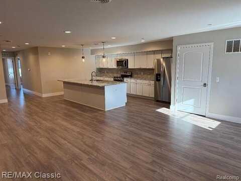 115 Main, Brighton, MI 48116