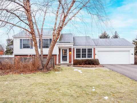 471 Crestview Drive S, Maplewood, MN 55119