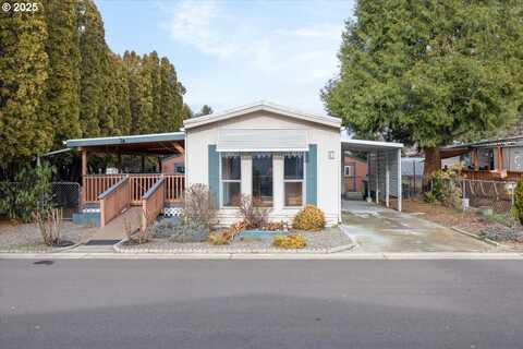 3431 S PACIFIC HWY, Medford, OR 97501