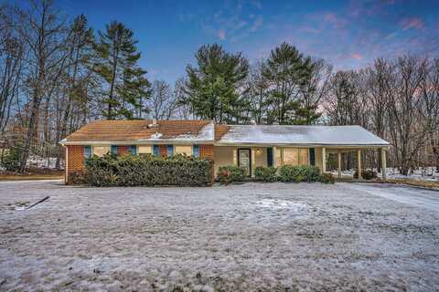 500 Oak DR, Blue Ridge, VA 24064