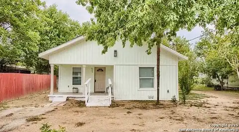 505 BROWN AVE, Devine, TX 78016