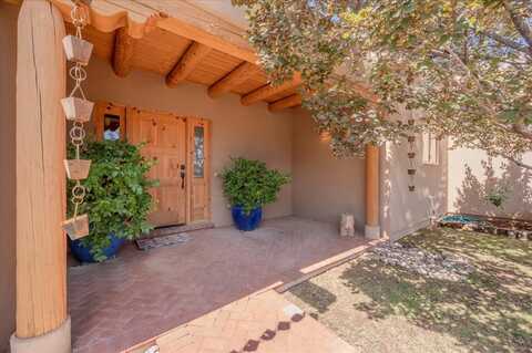 7 Lucero Road, Santa Fe, NM 87508