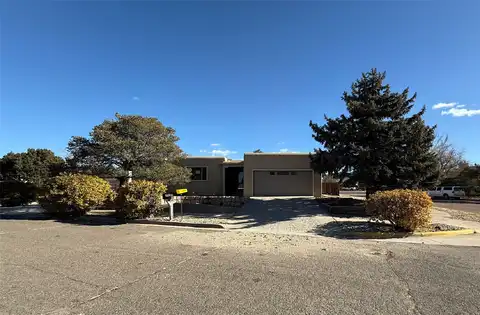 2199 Lustre Court, Santa Fe, NM 87505