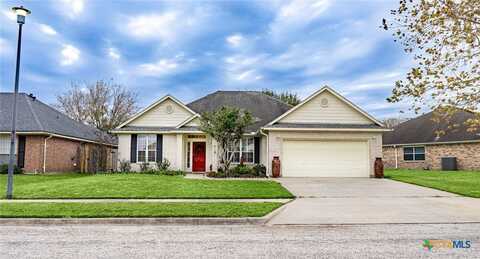 112 Village Green, Victoria, TX 77904