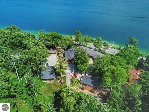 1757 N Manitou Trail, Leland, MI 49654