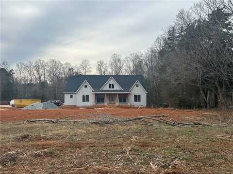 3515 Brookbank Drive, Pfafftown, NC 27040