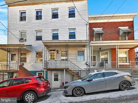 207 SCHUYLKILL AVENUE, POTTSVILLE, PA 17901