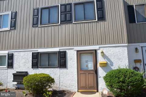 27 FORDS EDGE, ROYERSFORD, PA 19468