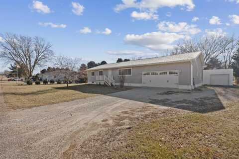 708 E Walnut St, Quasqueton, IA 52326