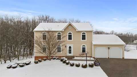 100 Winterbrook Dr, Cranberry Twp, PA 16066