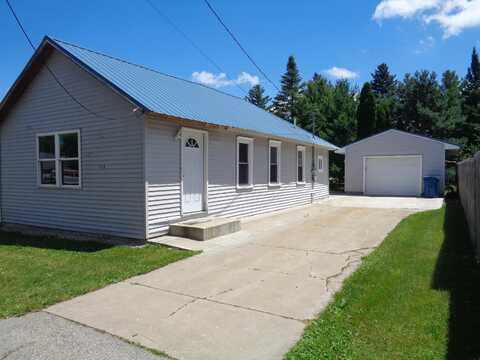 112 Capital Road, Houghton Lake, MI 48629