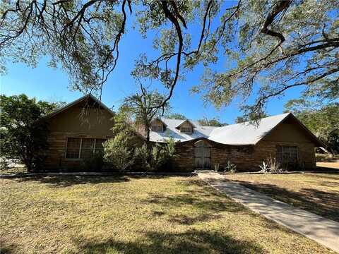 602 Carle Street, Freer, TX 78357