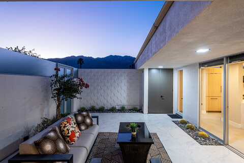 385 Desert Lakes Drive, Palm Springs, CA 92264