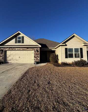 315 Gibson Circle, Kathleen, GA 31047