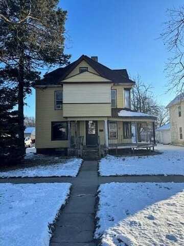 1229 8th Street, Nevada, IA 50201