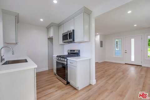 8356 Kittyhawk Ave, Los Angeles, CA 90045