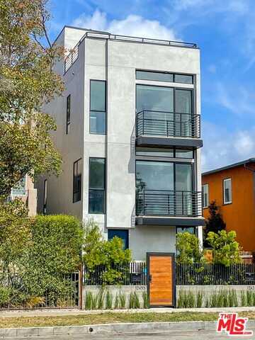 12435 Washington Pl, Los Angeles, CA 90066