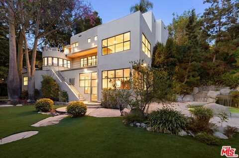 2477 Canyon Oak Dr, Los Angeles, CA 90068