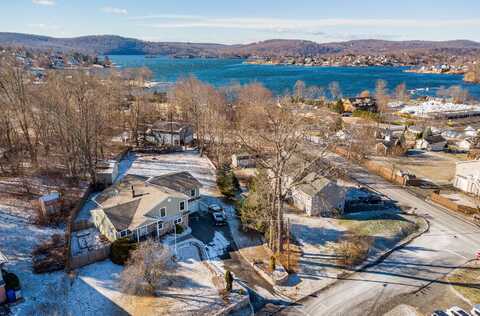 16 Horseshoe Drive, Brookfield, CT 06804