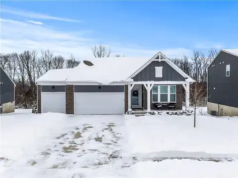 1189 Heathgate Way, Fairborn, OH 46324