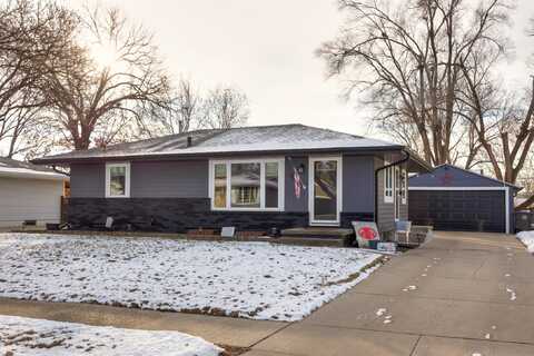 1017 Trisha Avenue, Des Moines, IA 50313