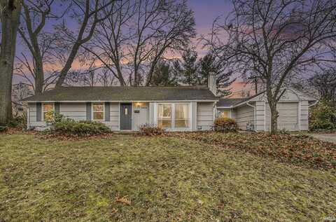 1626 Greenwood Drive, South Bend, IN 46614