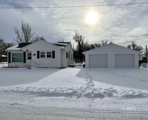 118 E Lincoln Ave, Baker, MT 59313