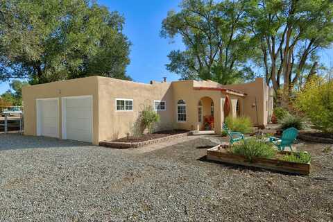 112 Entrada de Los Martinez, Corrales, NM 87048