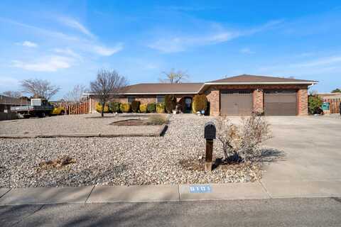 5101 RUSSELL Drive NW, Albuquerque, NM 87114