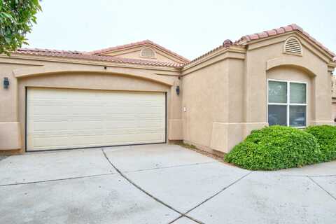 9016 VILLAGE Avenue NE, Albuquerque, NM 87122