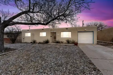 3011 Avenida Codorniz, Santa Fe, NM 87507