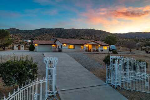 475 Maria Road, Pinon Hills, CA 92372