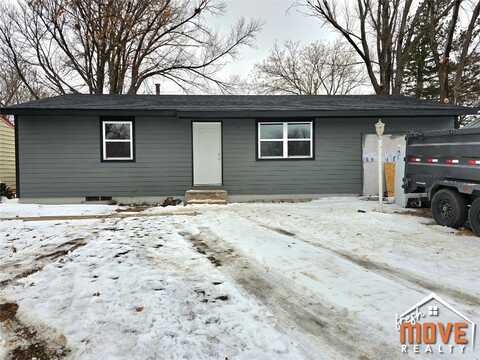 1617 N 11th Street, Garden City, KS 67846