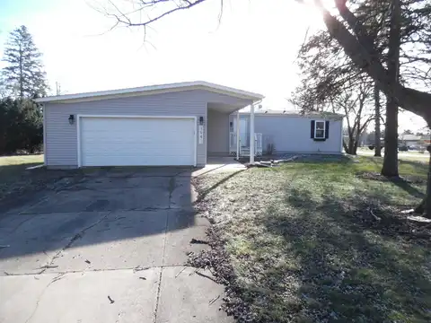 1941 W 60th Place W, Merrillville, IN 46410