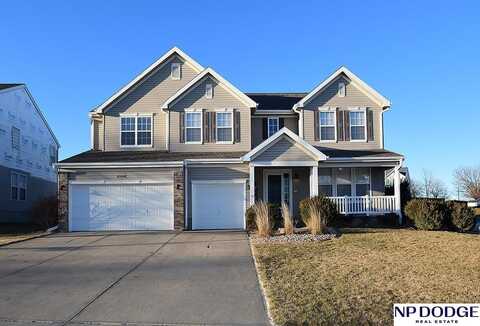 2120 Glacier Drive, Papillion, NE 68046