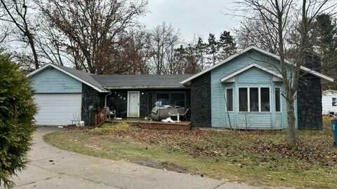 5304 Front Street, Newaygo, MI 49337