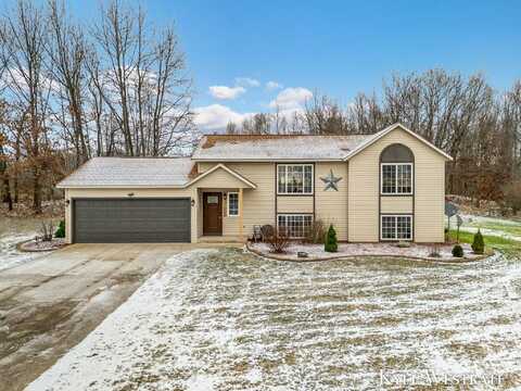 17000 Meddler Avenue NE, Sand Lake, MI 49343