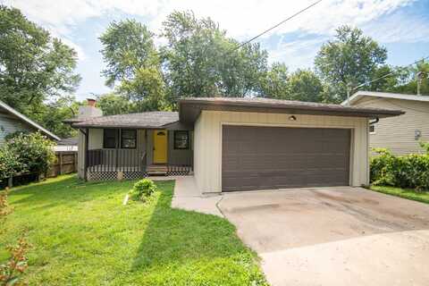 2714 N Howard Avenue, Springfield, MO 65803