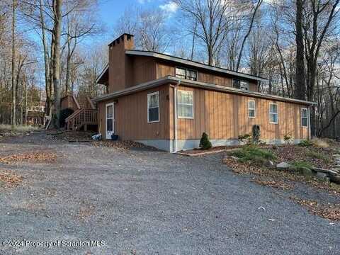 56 E Creekview Drive, Gouldsboro, PA 18424