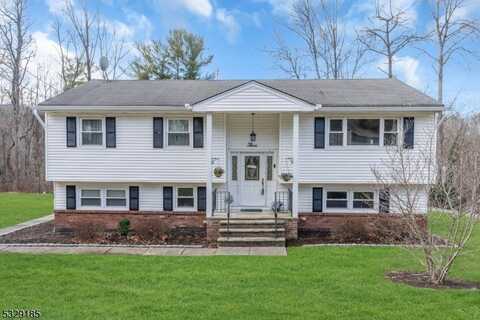 3 Lovell Dr, Wanaque, NJ 07465