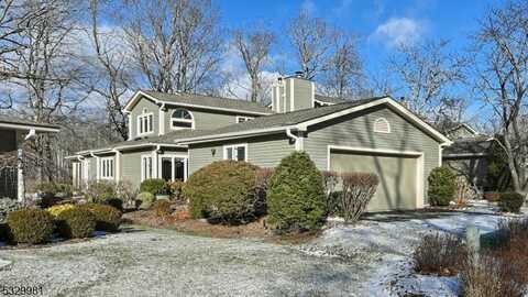 23 Stone Row Ln, Jefferson Twp., NJ 07438