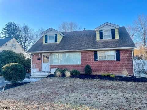 39 Anderson Pkwy, Cedar Grove, NJ 07009