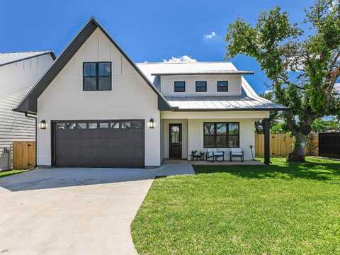 2400 Cherry Ln., Kingsland, TX 78639