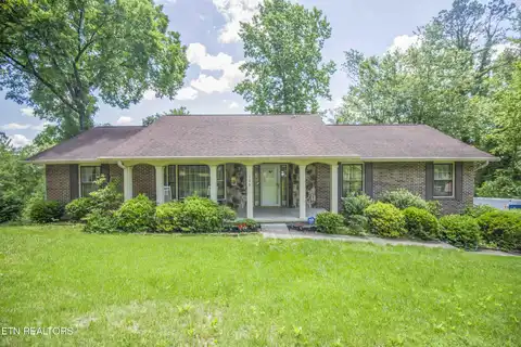 106 Greenbriar Lane, Oak Ridge, TN 37830