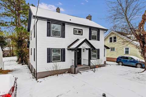 3918 Alma Ave, Knoxville, TN 37914
