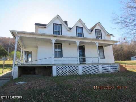 302 East St, Oliver Springs, TN 37840