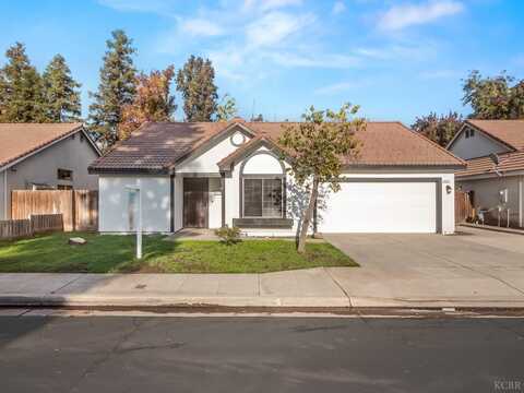 893 Bush Avenue, Clovis, CA 93611